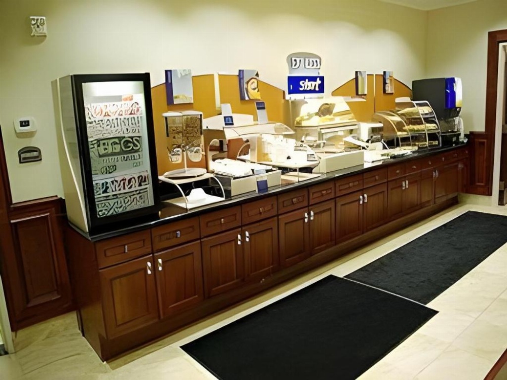 Holiday Inn Express & Suites San Antonio South